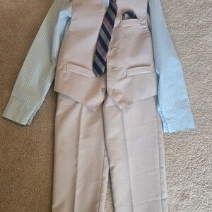 Boy's Izod Outfit with Shirt, Vest, Tie, and Pants. Size 7. $35